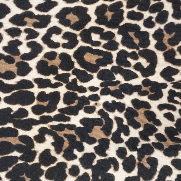 J.Crew Women's Lightweight Animal Print Sweater. Size Large. - Picture 4 of 7